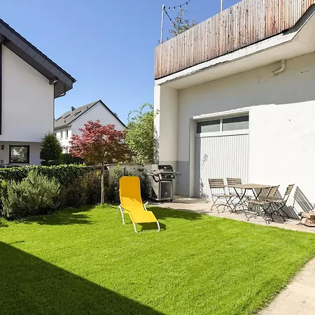 Design-altbau Mit Garten Im Herzen Von Deidesheim