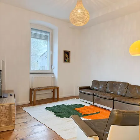 Apartamento Design-altbau Mit Garten Im Herzen Von Deidesheim